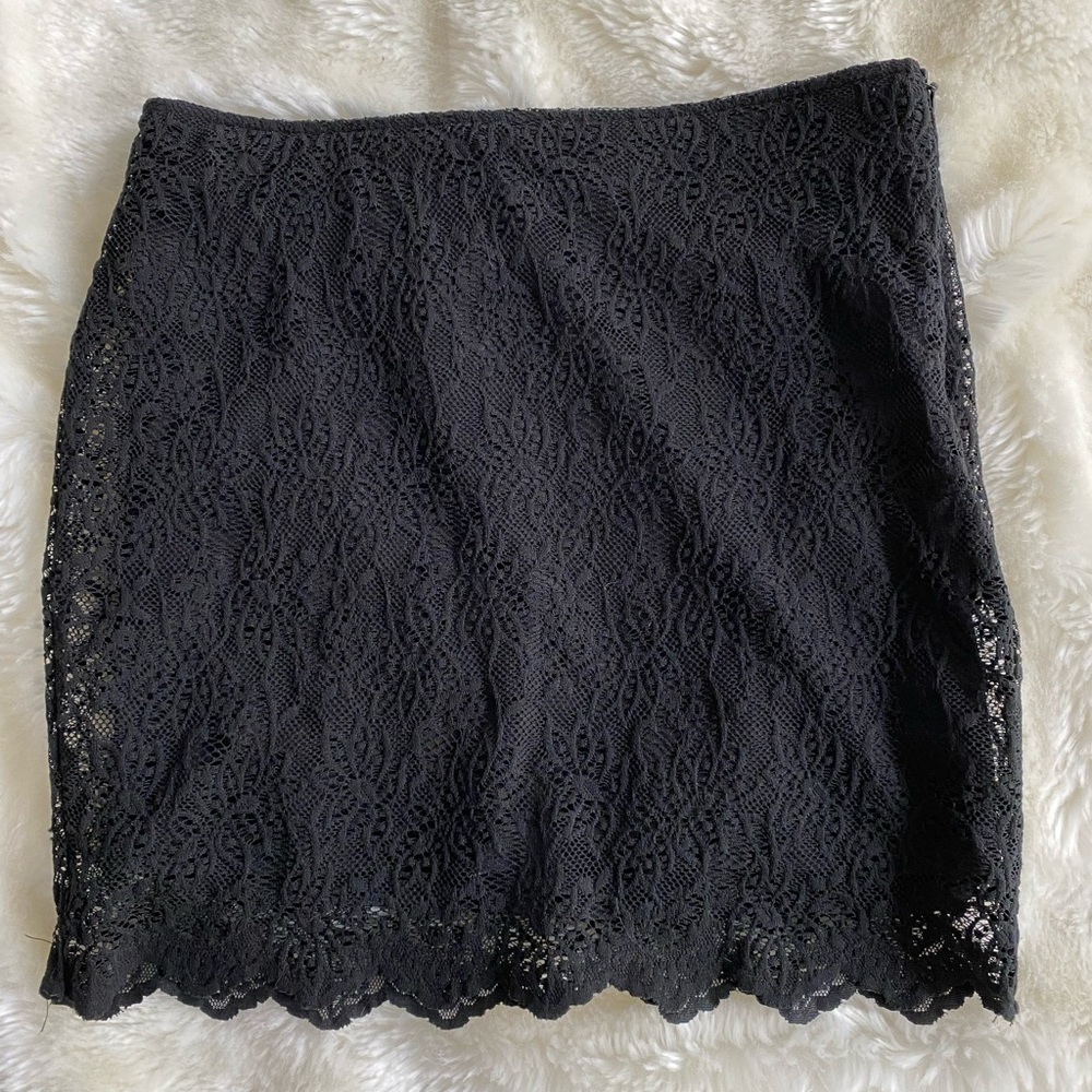 Zara lace mini skirt